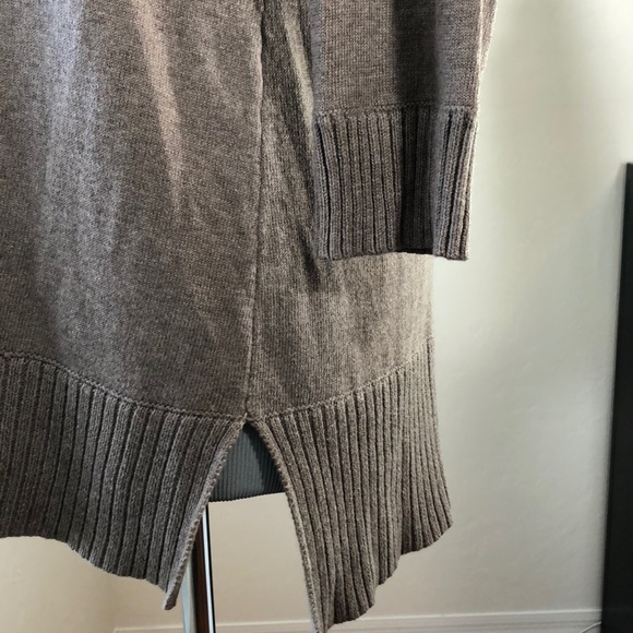 Chico’s Neutral Tan Sweater Cowl Neck size 0 - Picture 3 of 4